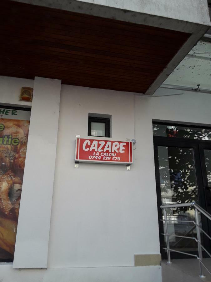 Camere De Inchiriat Central La Calciu มาห์มูเดีย ภายนอก รูปภาพ